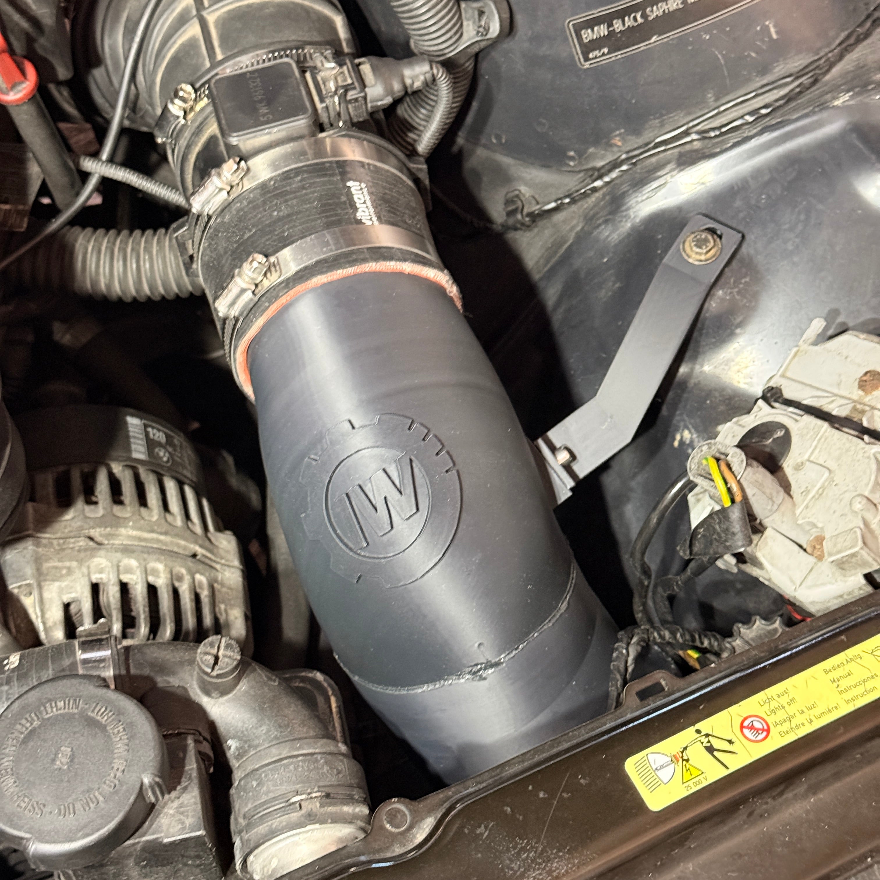BMW E46 330i/328i/325i/323i M Sport Admisión de aire de rendimiento corta